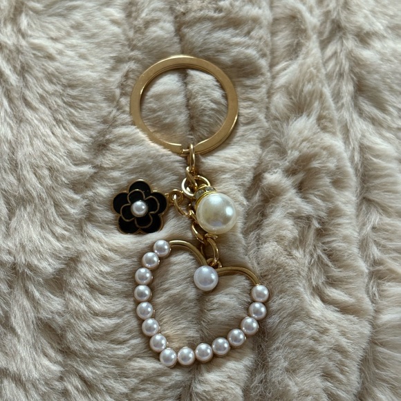 Accessories - Gold and Pearl Heart and Camilla Keychain